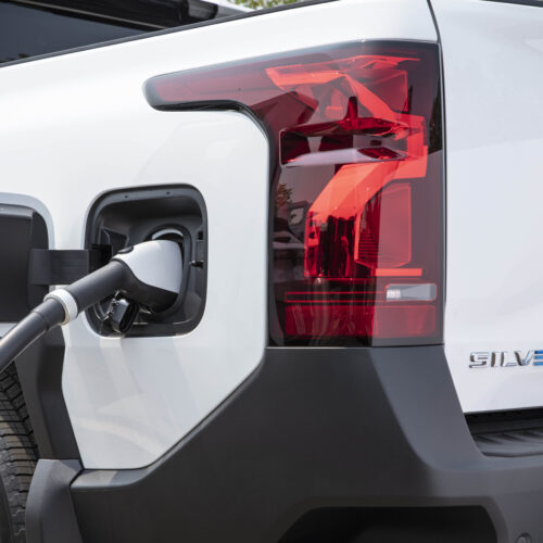 GM patents a dual-port charging system for EVs with vehicle-to-load