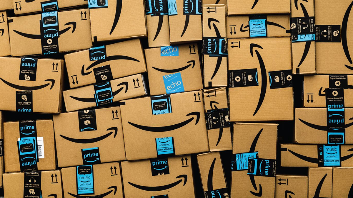 amazon-thinks-ai-helping-you-buy-clothes-is-better-than-you-sending-back-whatever-doesn’t-fit