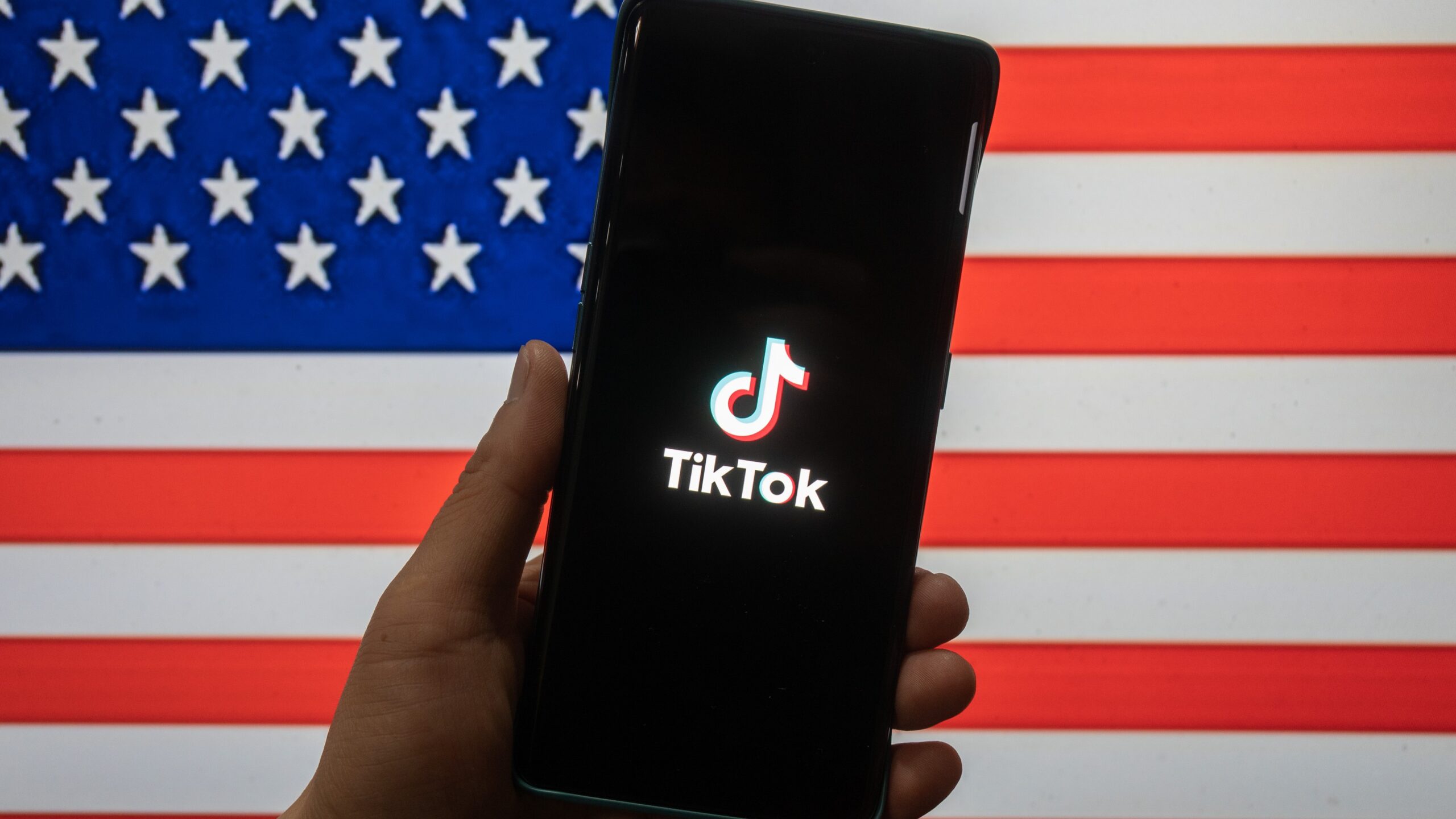 tiktok-is-no-longer-available-in-the-us,-but-the-ban-could-soon-be-reversed