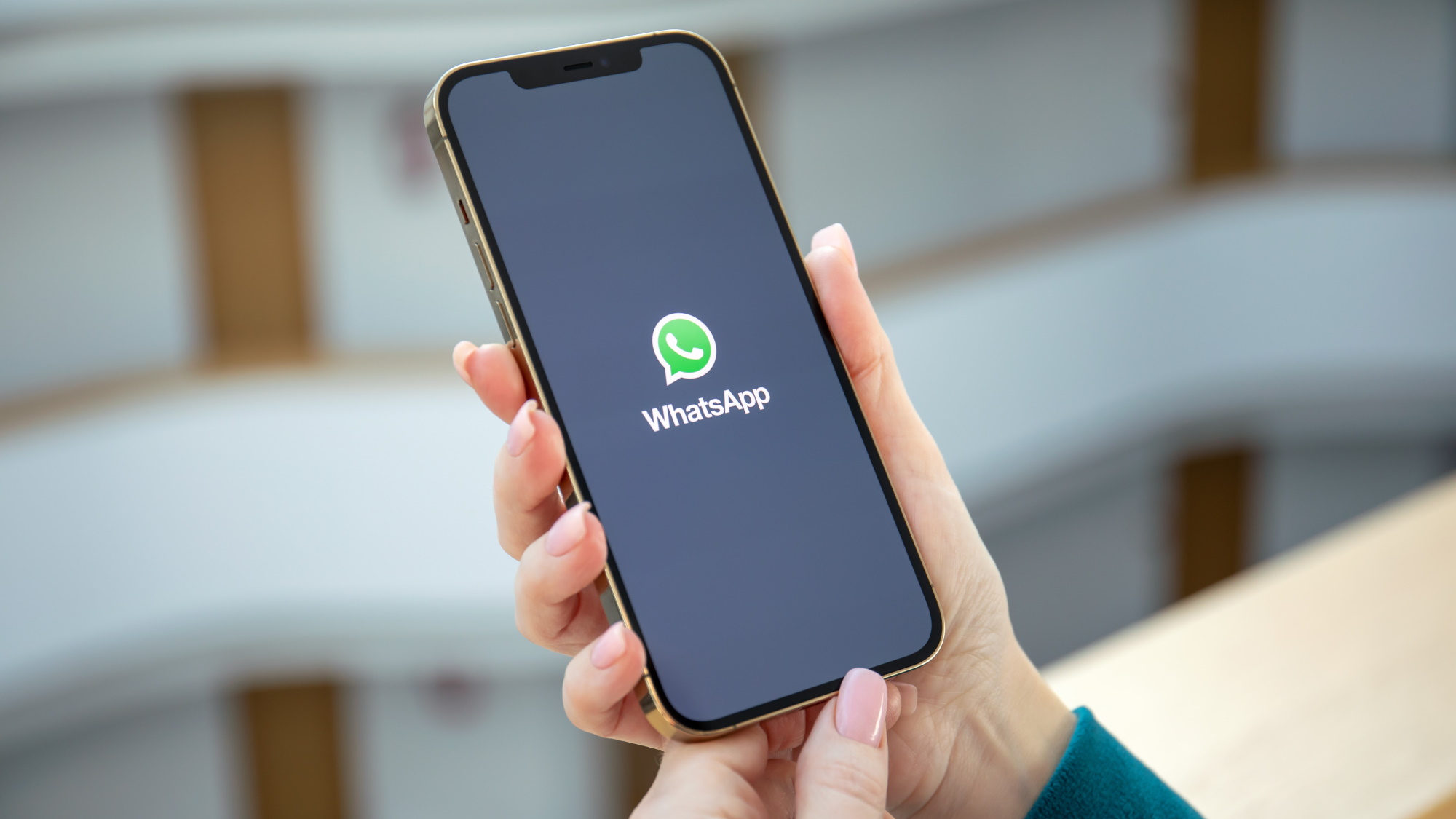 whatsapp’s-new-new-music-status-updates-take-me-back-to-my-myspace-and-msn-messenger-days