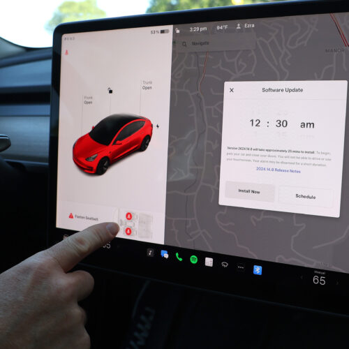 More than 376,000 Tesla Model Y, Model 3s have faulty steering