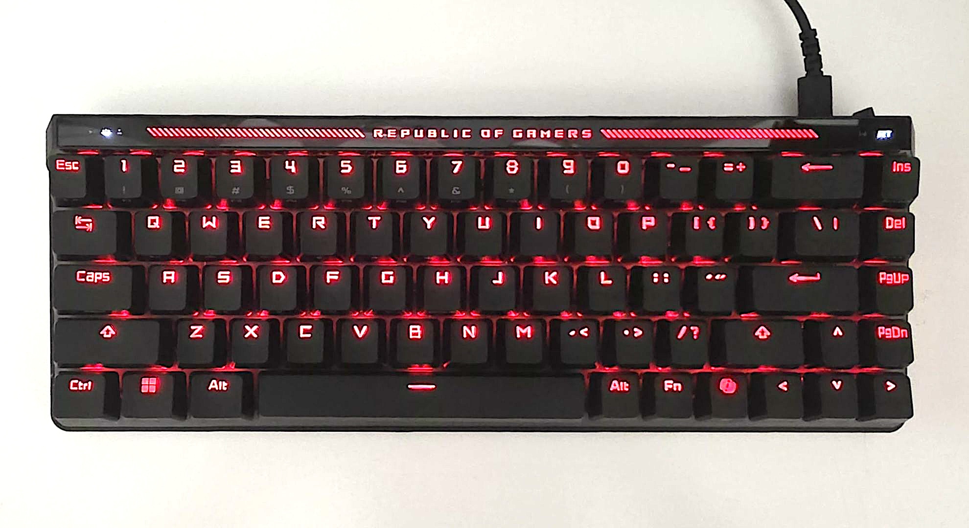 i’ve-fallen-in-love-with-the-asus-rog-falchion-ace-hfx-65%-keyboard-because-of-its-brilliant-touch-bar-and-hall-effect-keys