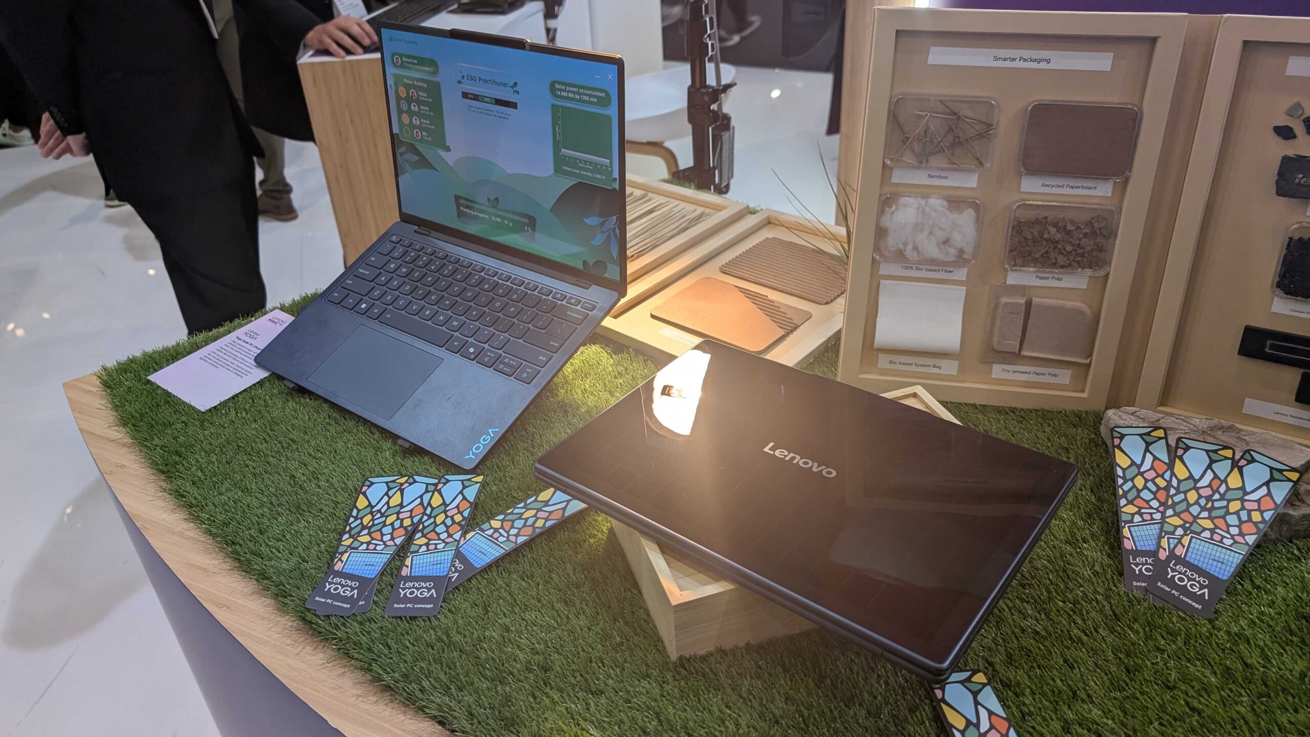 lenovo’s-solar-powered-yoga-concept-laptop-is-such-a-good-idea,-i’m-frankly-shocked-nobody’s-done-it-already