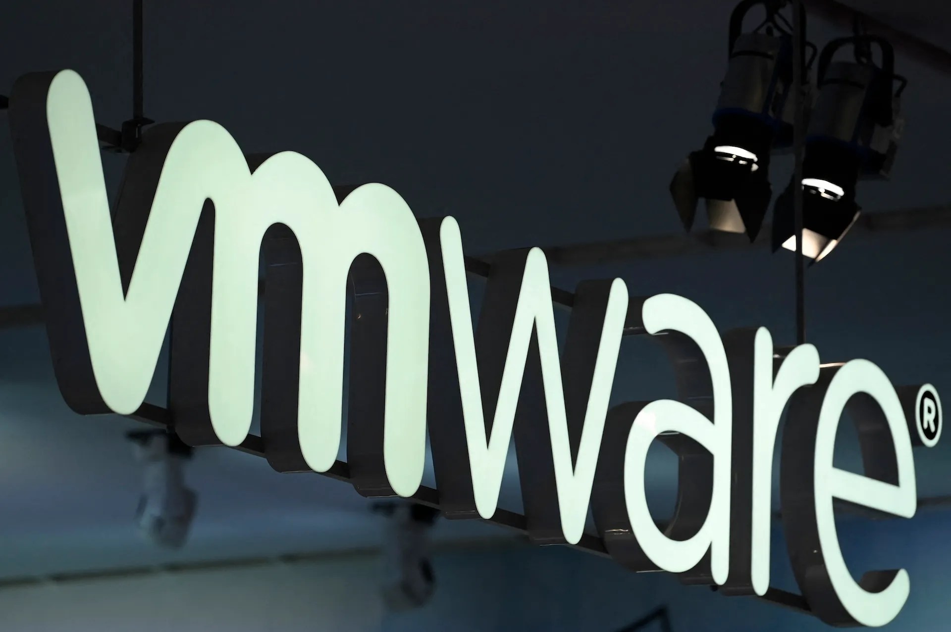 Hackers Exploit VMware: Three Critical Zero-Days Found