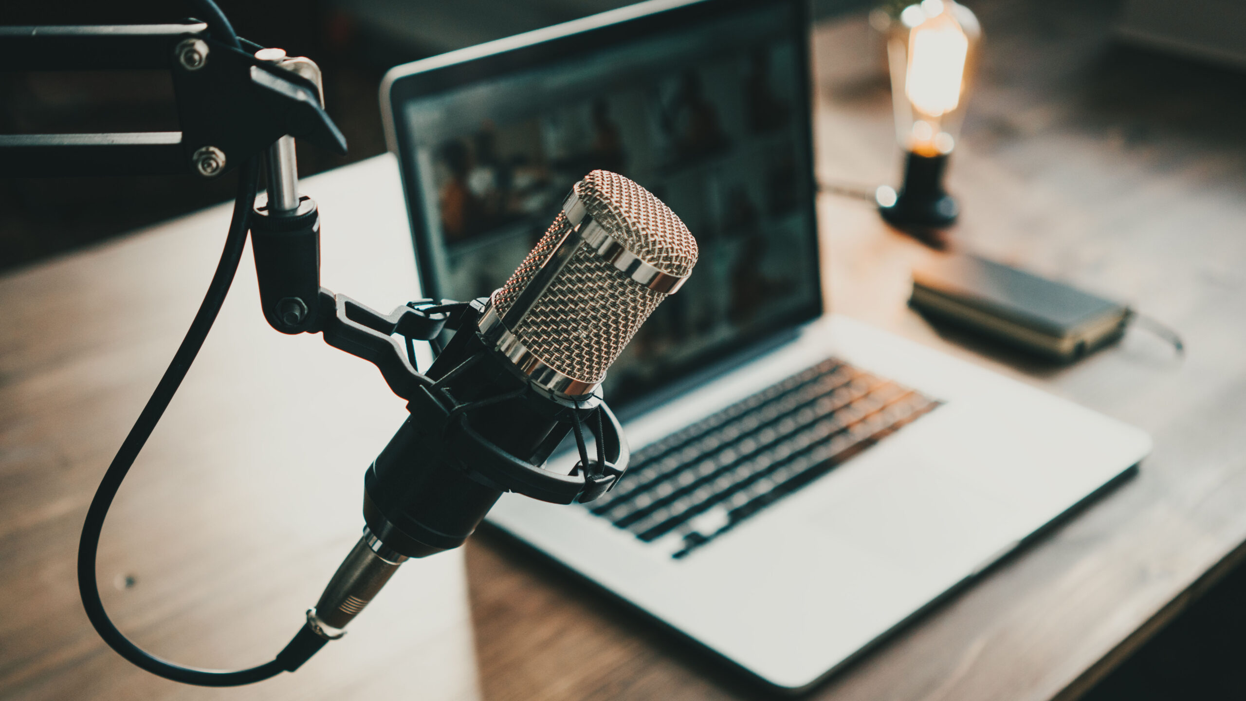 i-tried-the-latest-update-to-notebooklm-and-it’s-never-been-easier-to-make-an-ai-podcast-out-of-other-people’s-articles,-for-better-or-worse