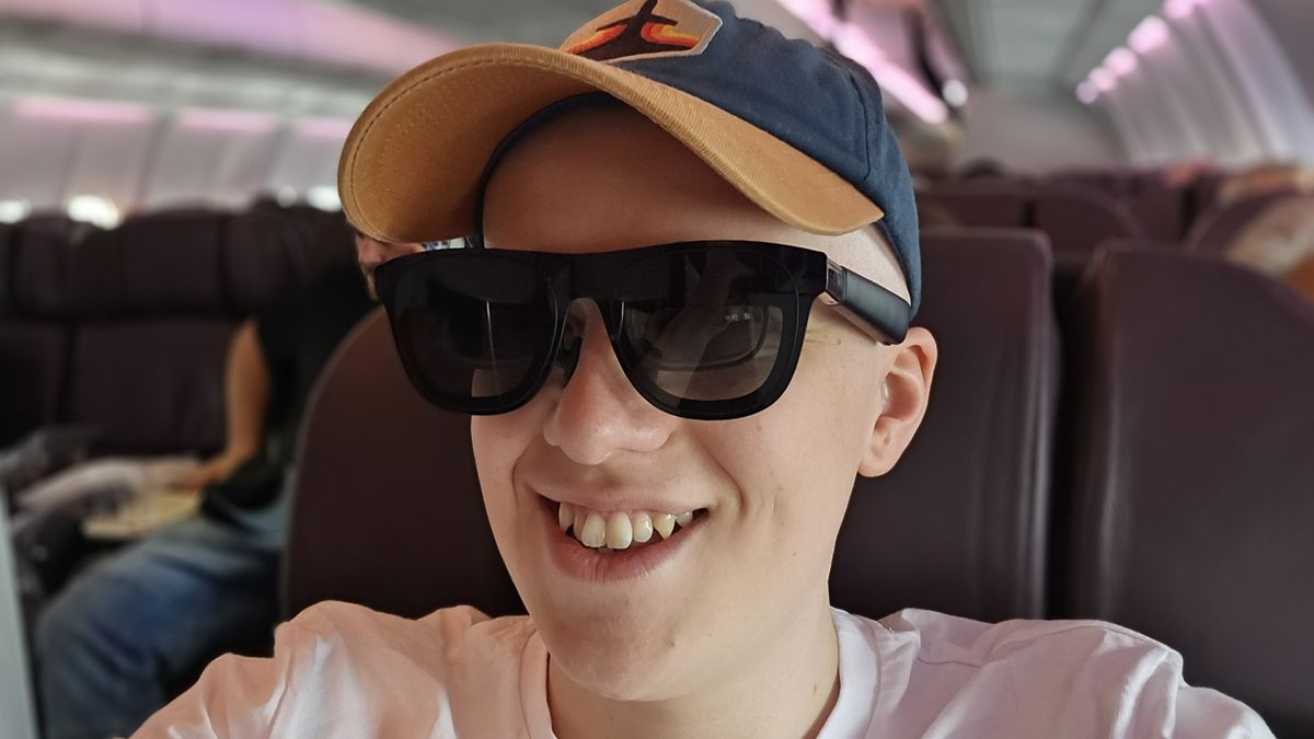 i-always-travel-with-a-pair-of-ar-glasses-in-my-bag-–-here’s-4-reasons-you-should-too