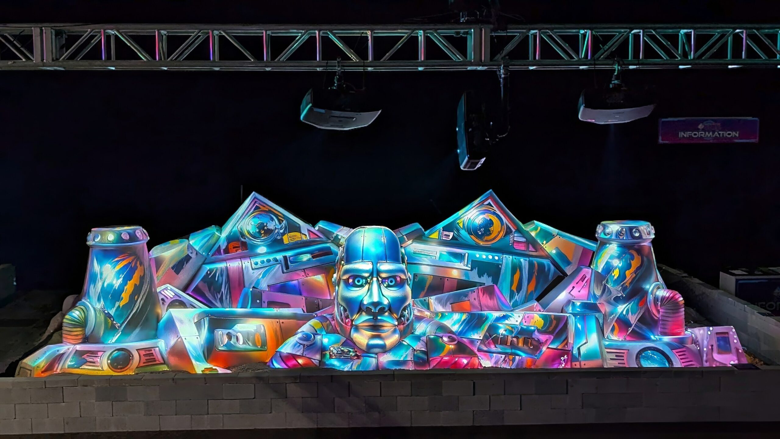 digital-art-visionaries-bring-futuristic-installations-to-south-florida-fair-with-epson-projectors