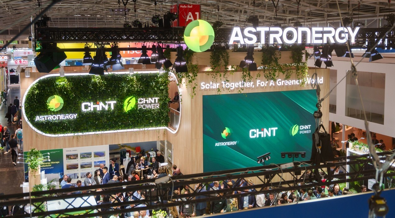 astronergy-brille-par-ses-avancees-a-l’occasion-d’intersolar-europe-2025