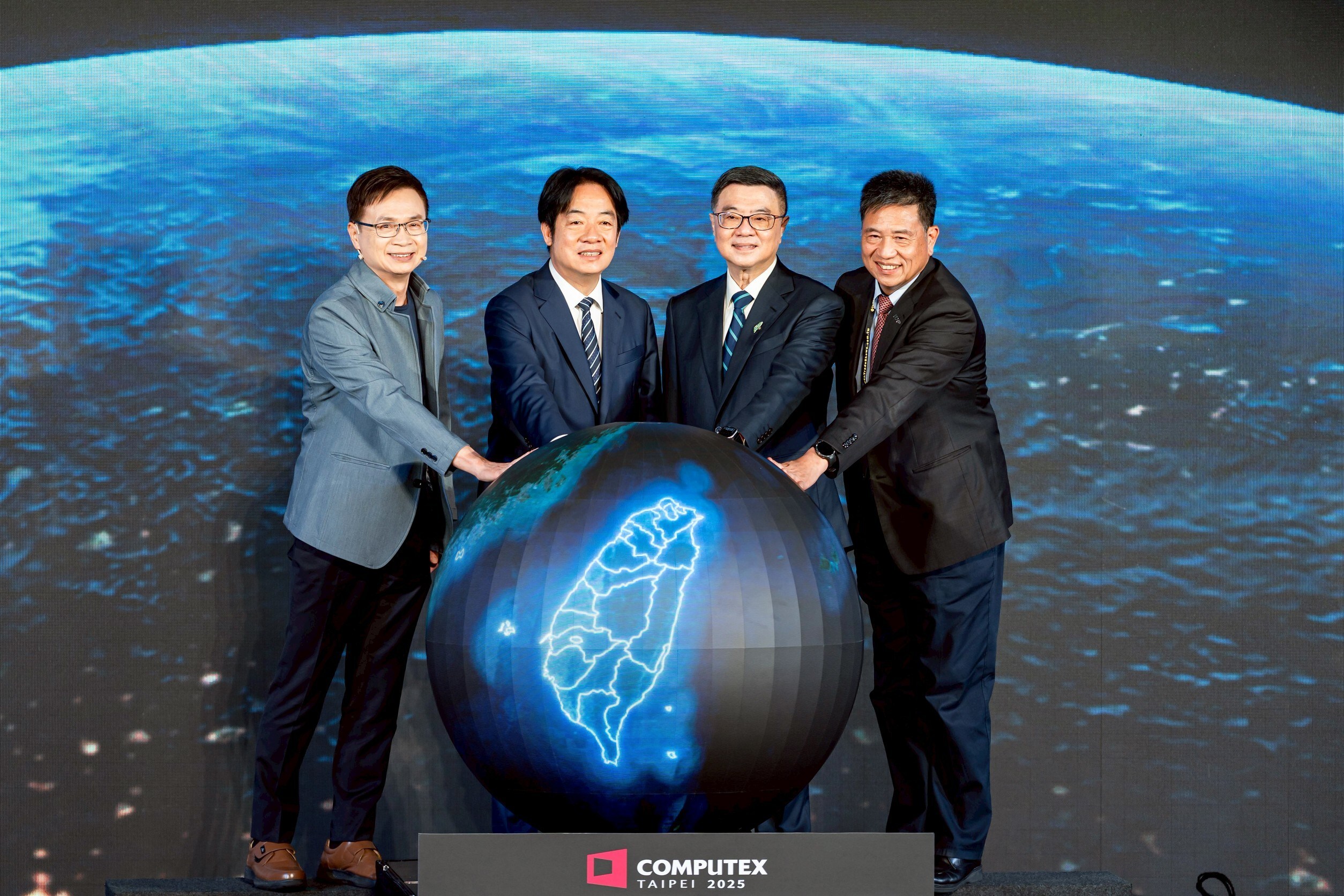 computex-2025-grand-opening,-forging-global-partnerships-to-lead-ai-driven-living