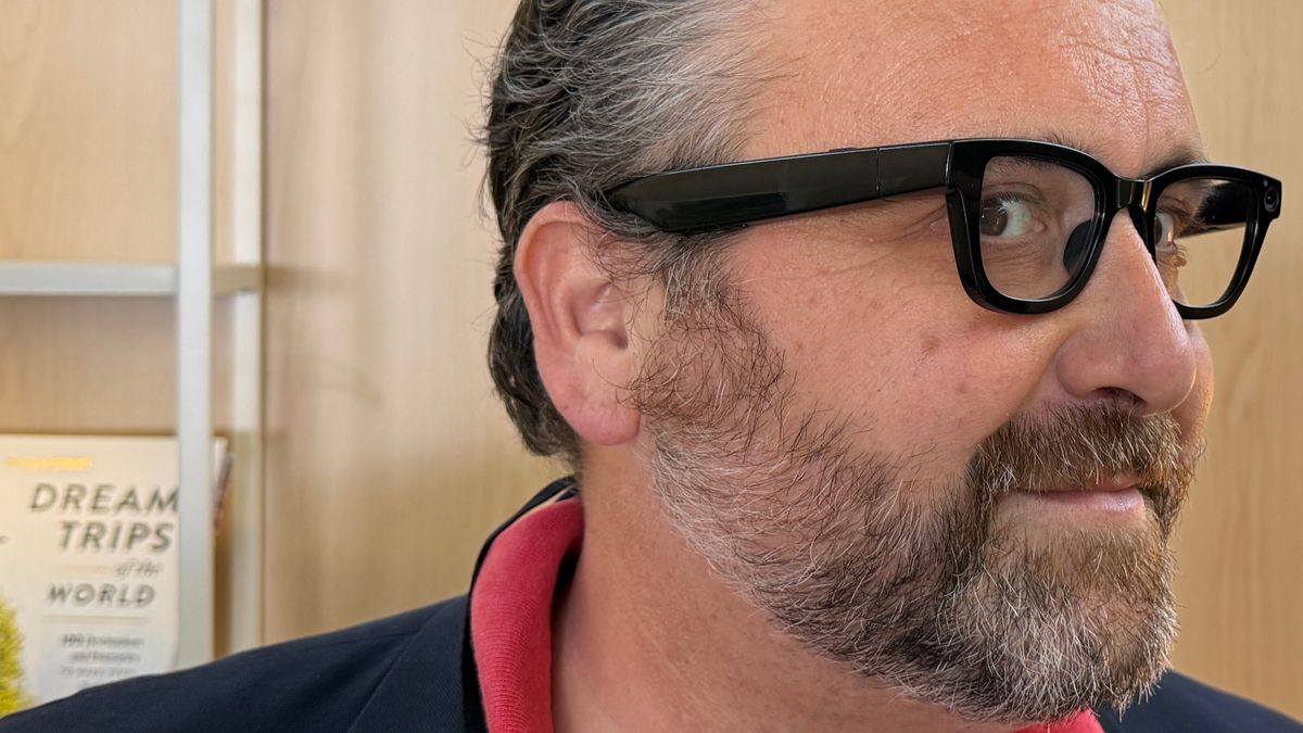 i-tried-google’s-android-xr-prototype-and-they-can’t-do-much-but-meta-should-still-be-terrified