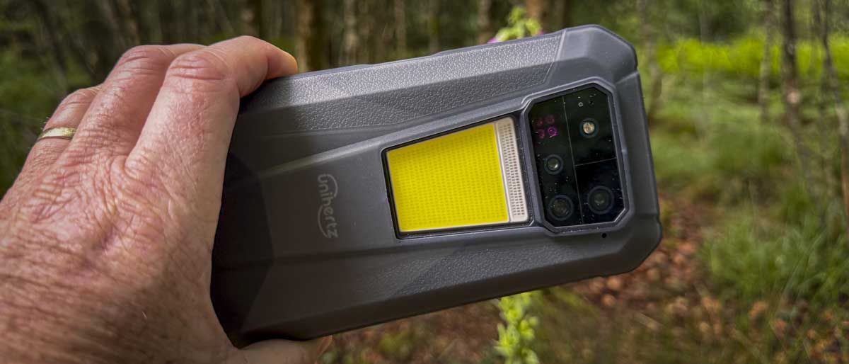 i-reviewed-this-ai-rugged-phone-–-here’s-why-it’s-perfect-for-taking-off-grid