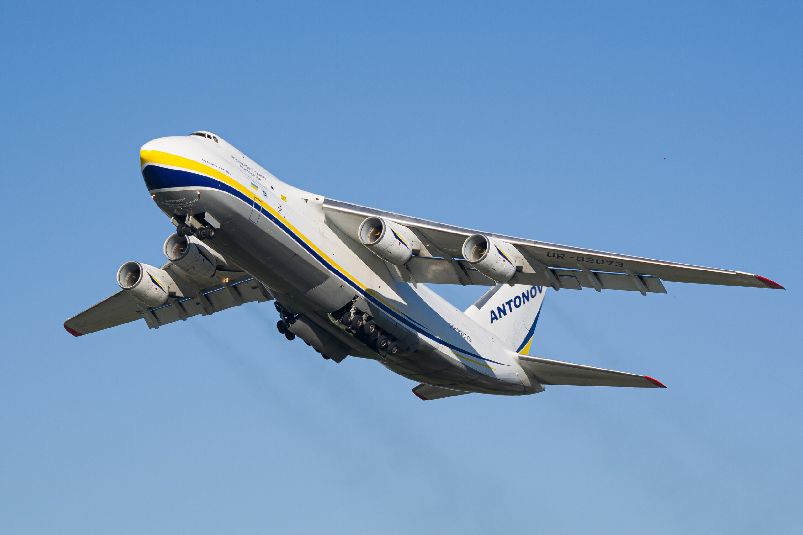 cmc-electronique-s’assure-un-contrat-d’avionique-majeur-avec-antonov-pour-les-programmes-an-124-et-an-178