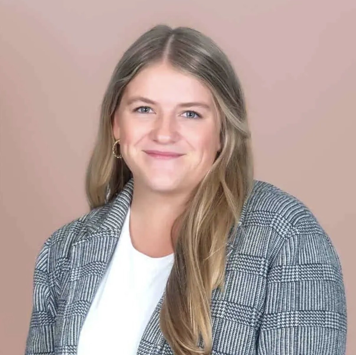 global-crisis-pr-firm-red-banyan-promotes-sara-lattman-to-senior-account-manager