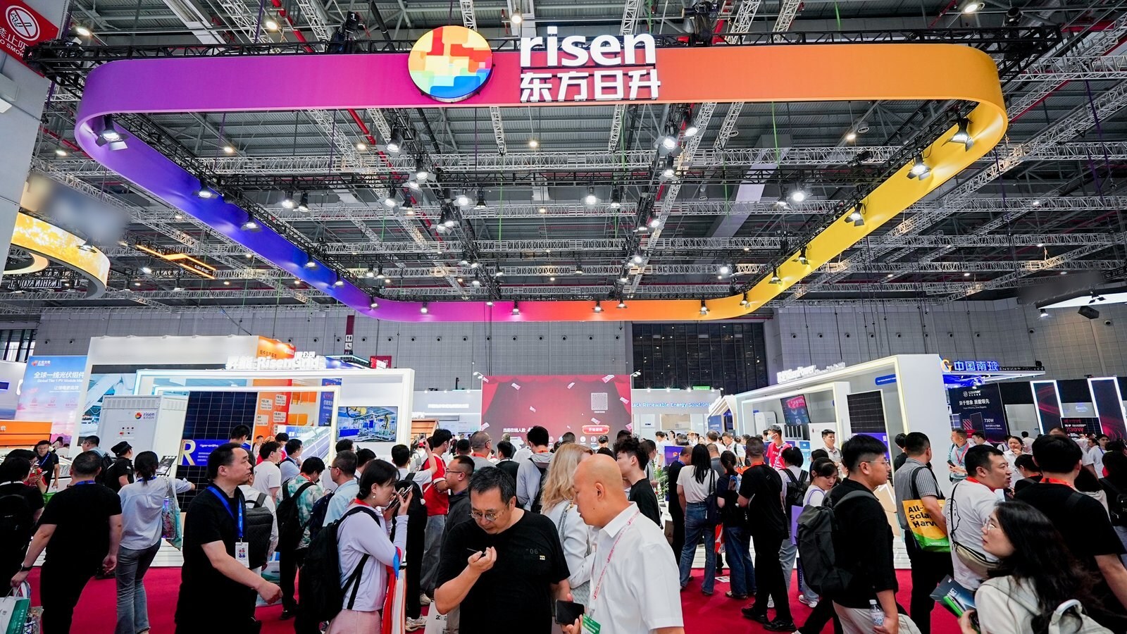 risen-energy-launches-integrated-solar-storage-systems-at-snec-2025