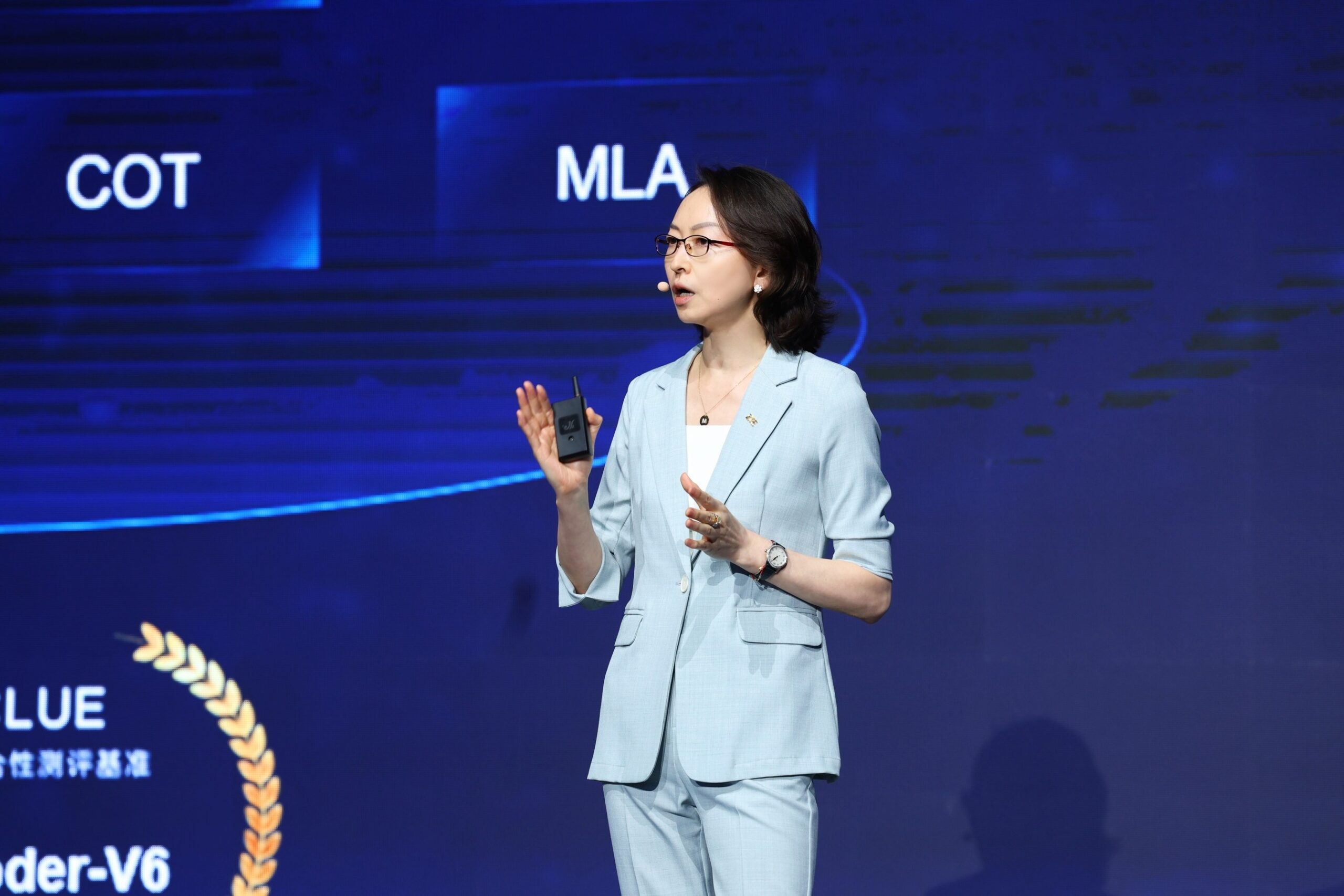 zte-cdo-cui-li-auf-dem-mwc25-shanghai:-digitale-und-intelligente-evolution,-wegbereiter-einer-neuen-ara-der-ki-zivilisation