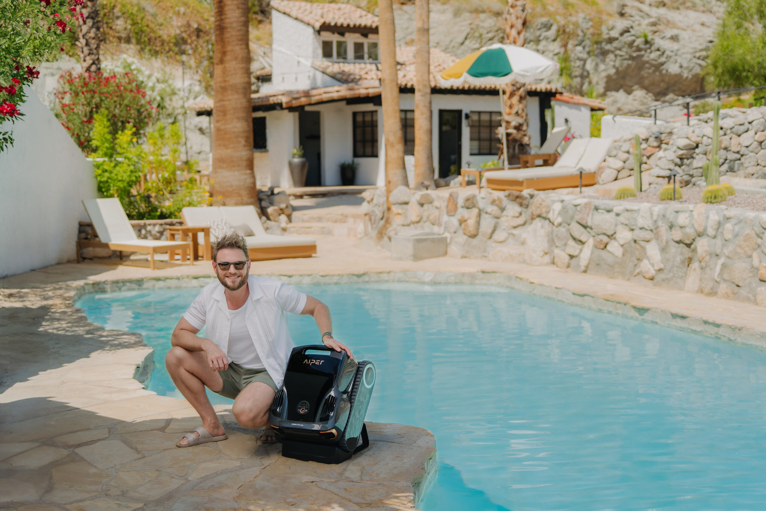 design-meets-smart-living:-aiper-partners-with-tv-personality-and-interior-designer-bobby-berk-for-their-summer-campaign