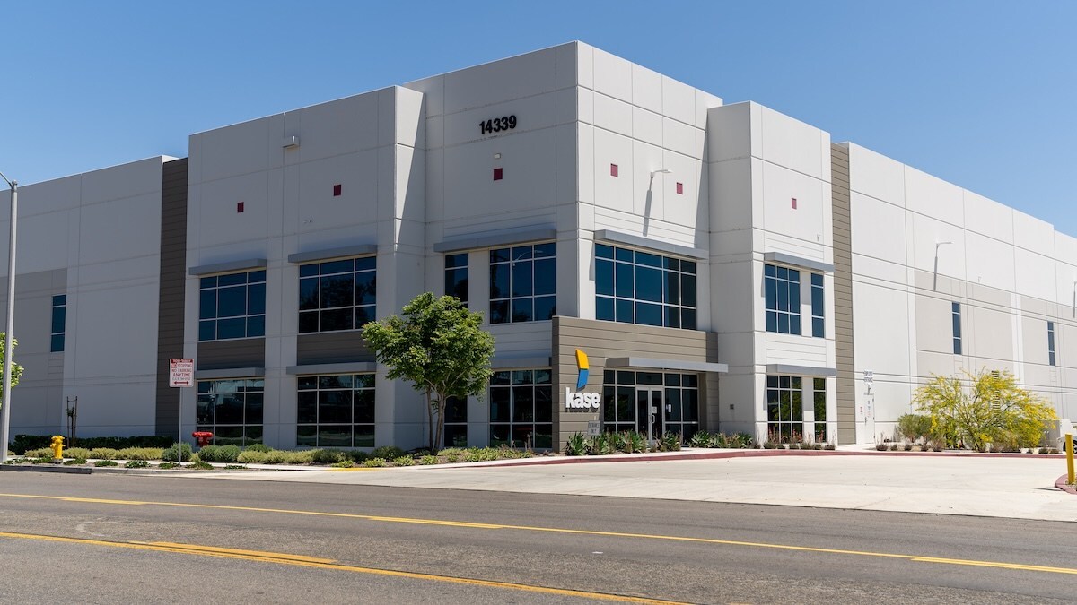 kase-expands-network-with-new-omnichannel-fulfillment-center-in-southern-california