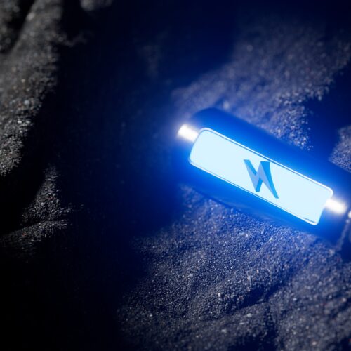 researchers-develop-a-battery-cathode-material-that-does-it-all