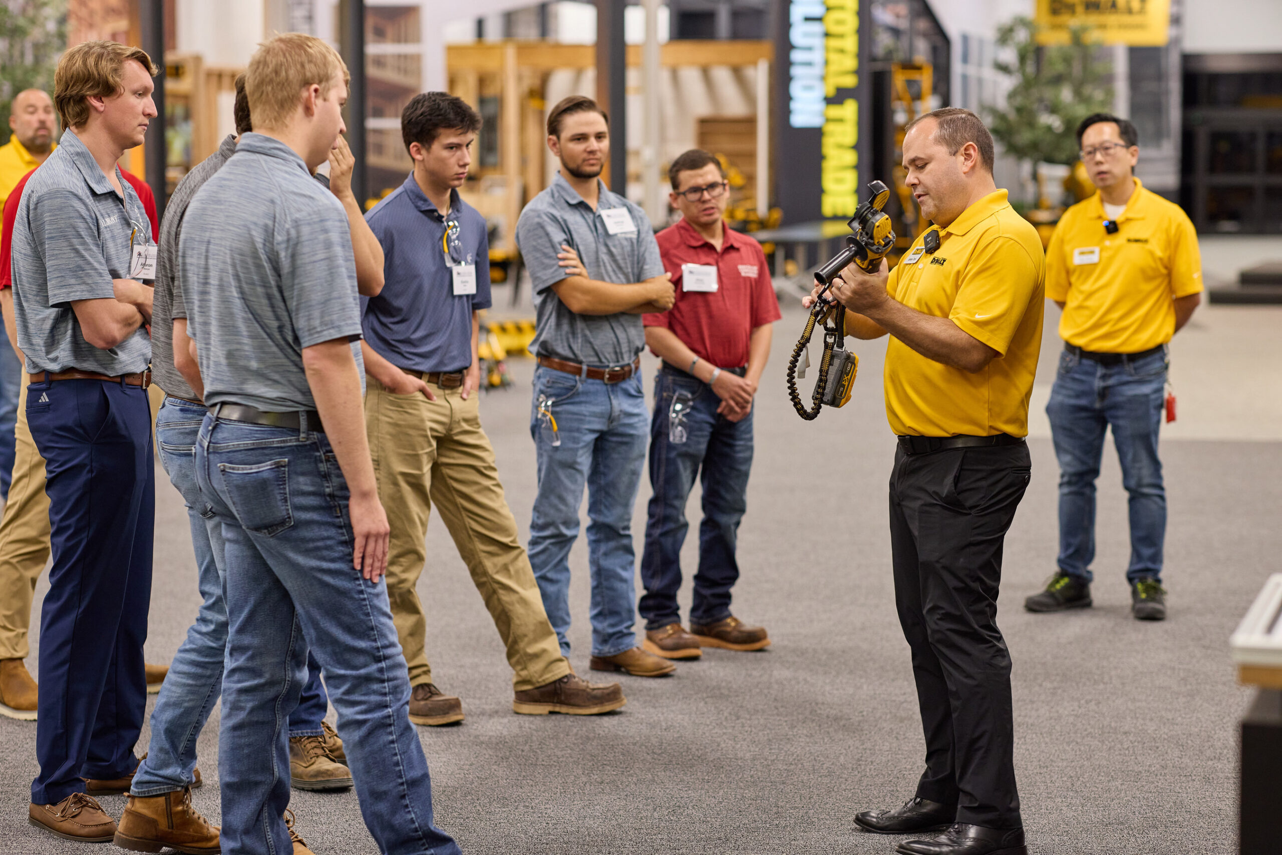 dewalt-recognizes-student-winners-of-abc’s-construction-management-competition-with-headquarters-visit