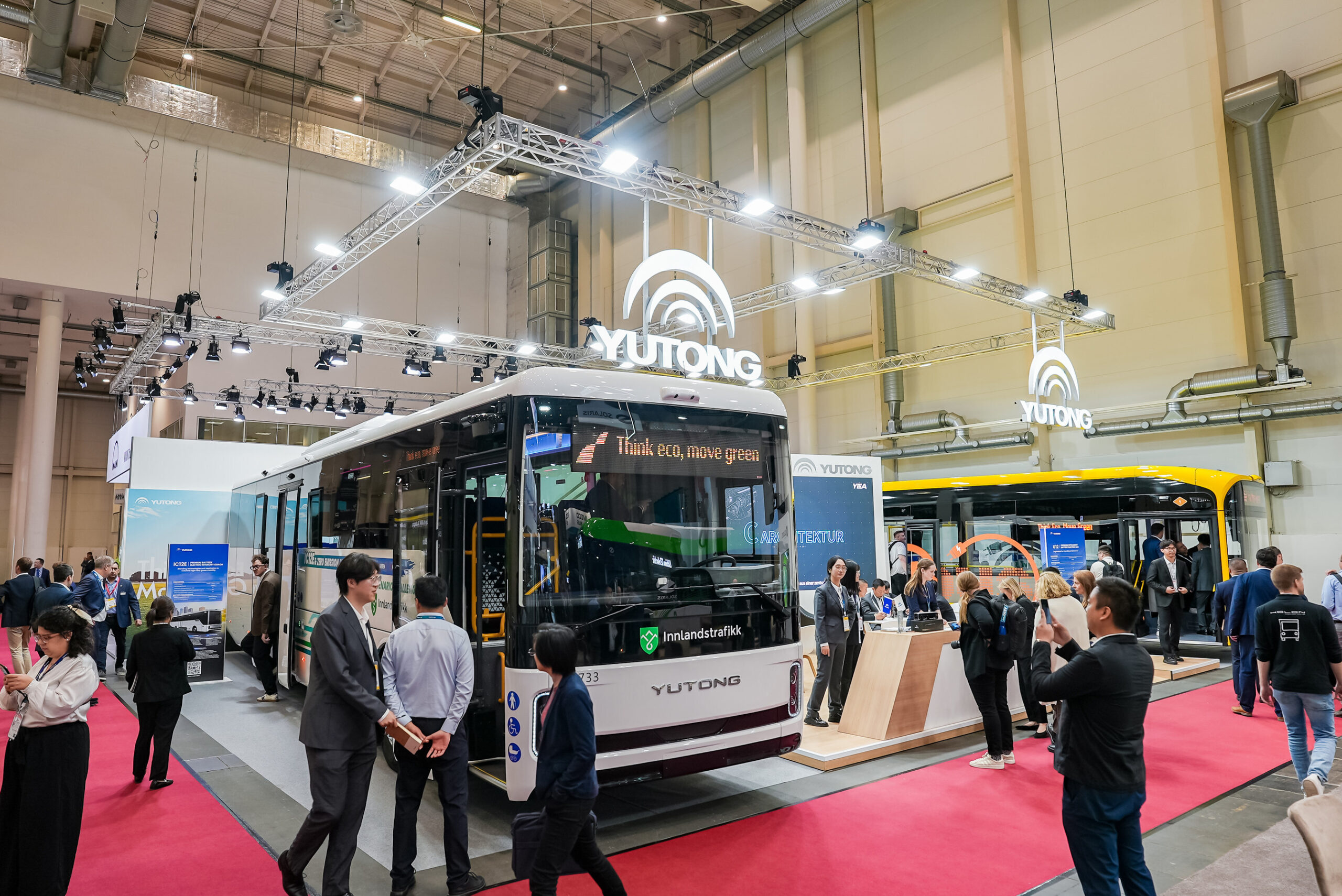 yutong-presente-la-nouvelle-generation-d’autobus-interurbains-electriques-a-batterie-ic12e-a-l’uitp-summit-hamburg-2025,-mettant-en-avant-l’innovation-en-matiere-d’electrification