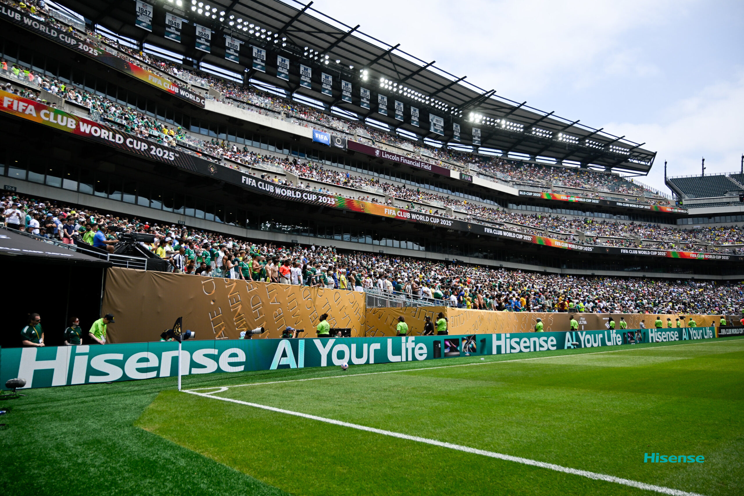 hisense-predstavuje-silu-umelej-inteligencie-s-odkazom-„ai-your-life”-na-fifa-club-world-cup-2025