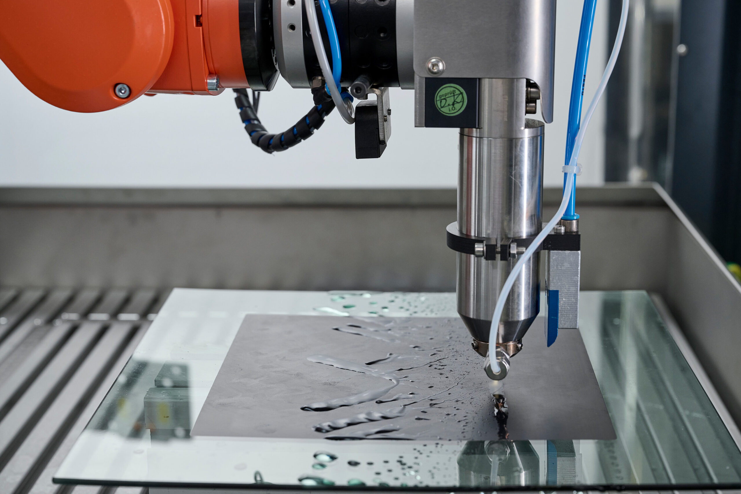 plasmatreat-introduces-hydroplasma:-a-sustainable-breakthrough-in-high-performance-surface-cleaning