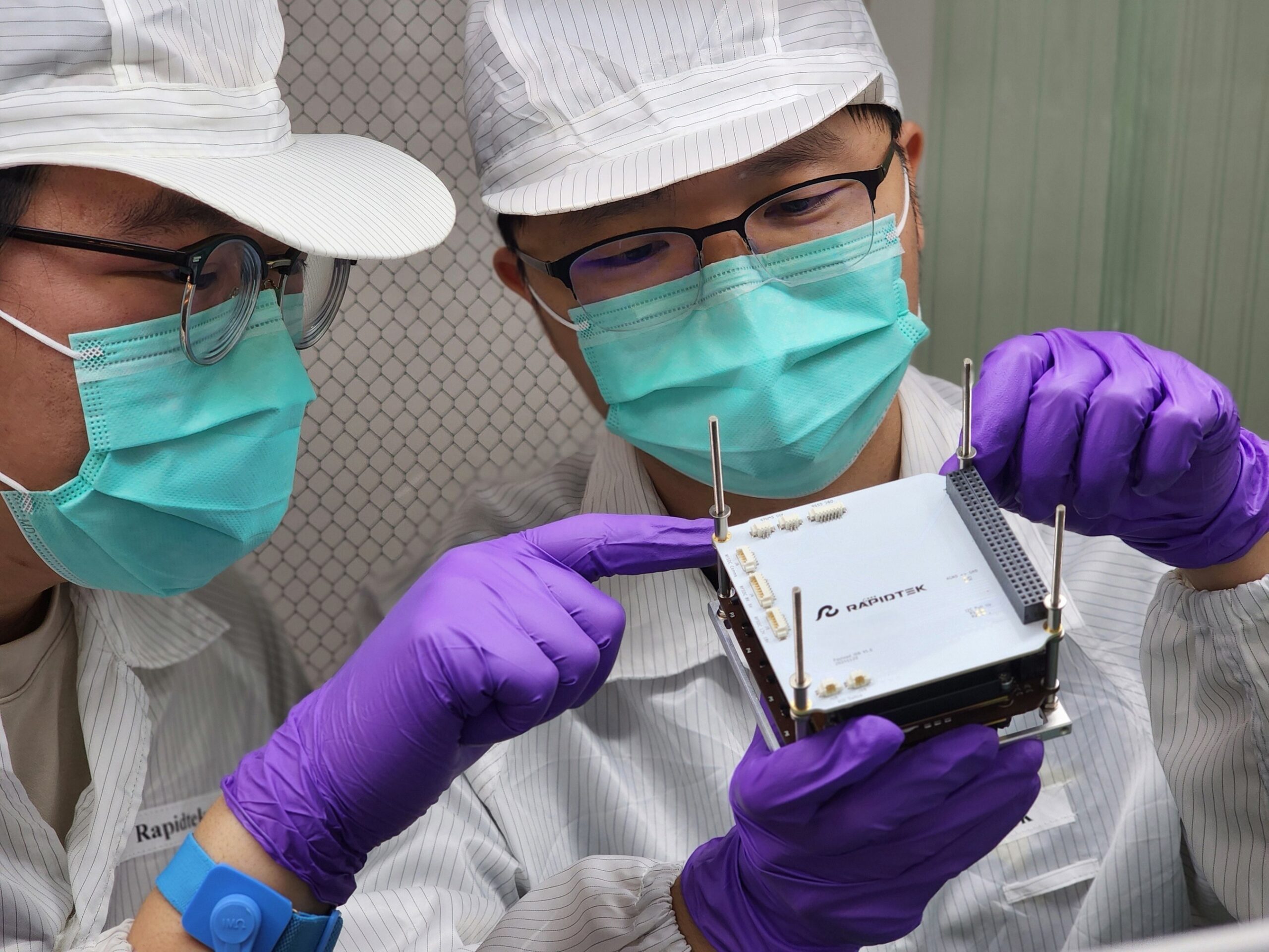 rapidtek-successfully-contacts-nightjar,-advances-8u-iot-cubesat-program