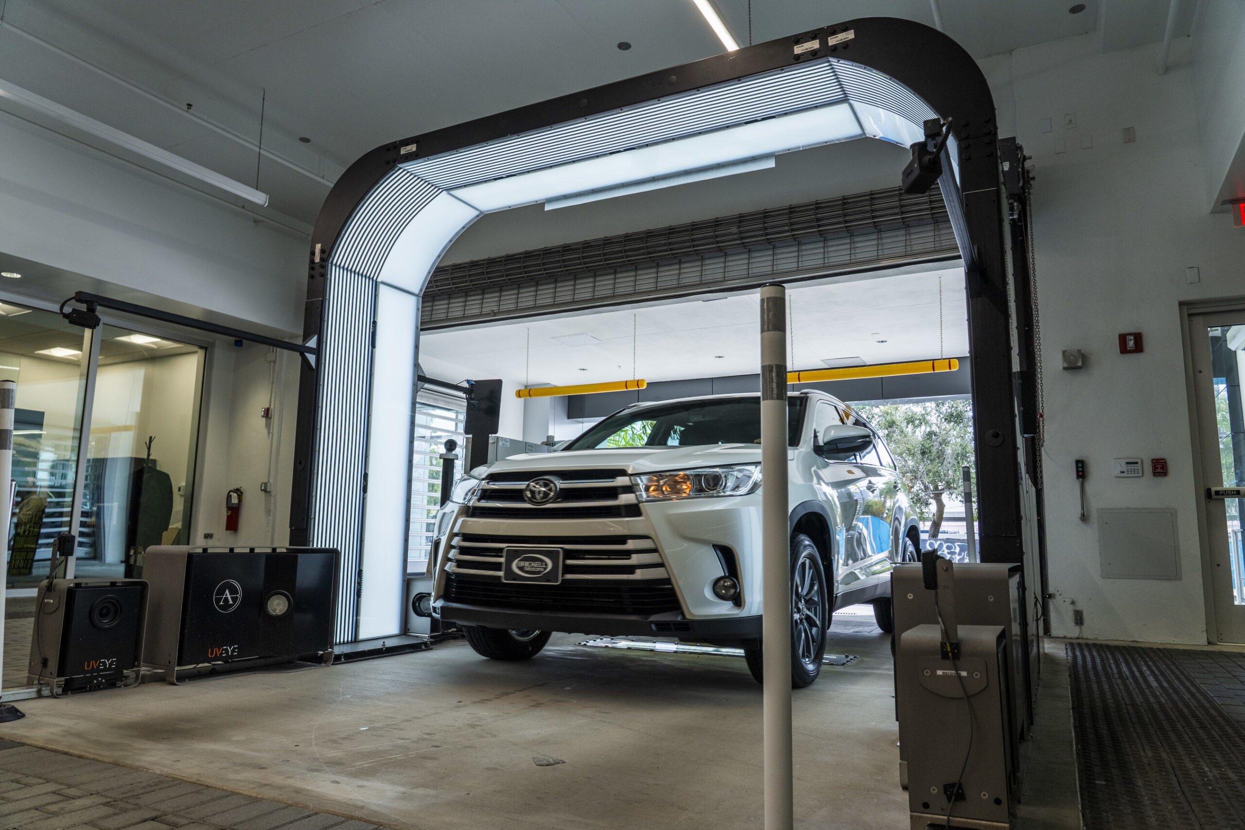 cox-automotive-advances-ai-powered-dealership-innovation-with-new-vauto-and-uveye-integration