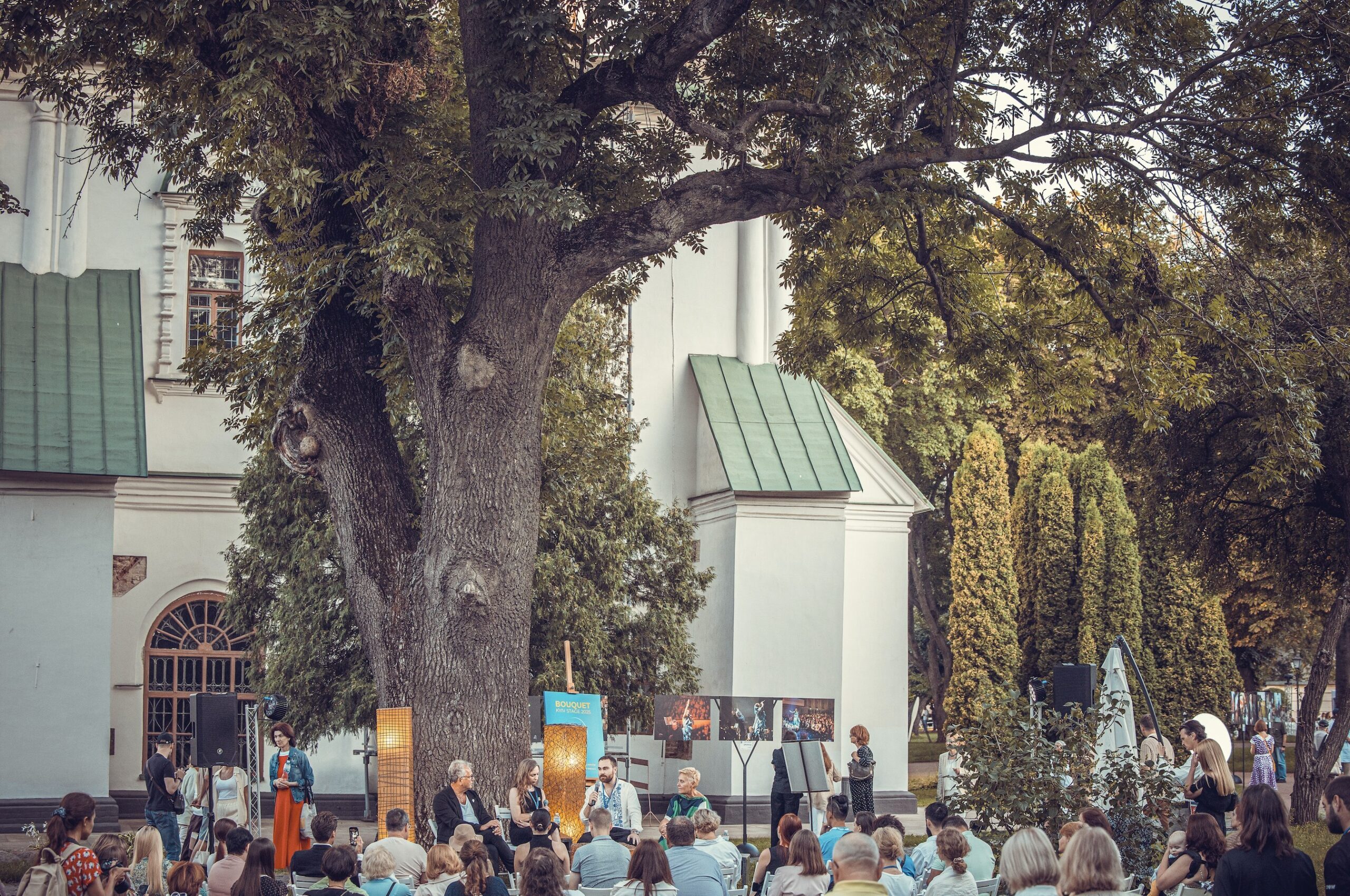 ausp-joins-deloitte,-embassy-of-israel,-and-ukrainian-institute-in-supporting-bouquet-kyiv-stage-at-saint-sophia-cathedral