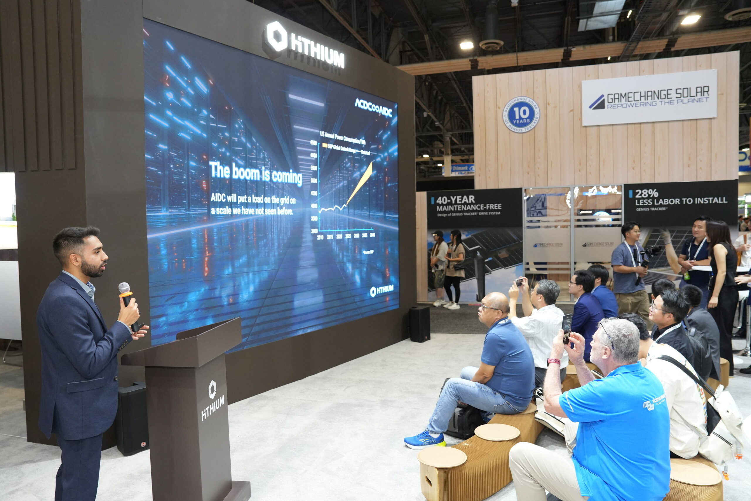 hithium-launches-ai-data-center-energy-storage-solution-at-re+-2025,-supporting-green-transition-with-long-duration-energy-storage