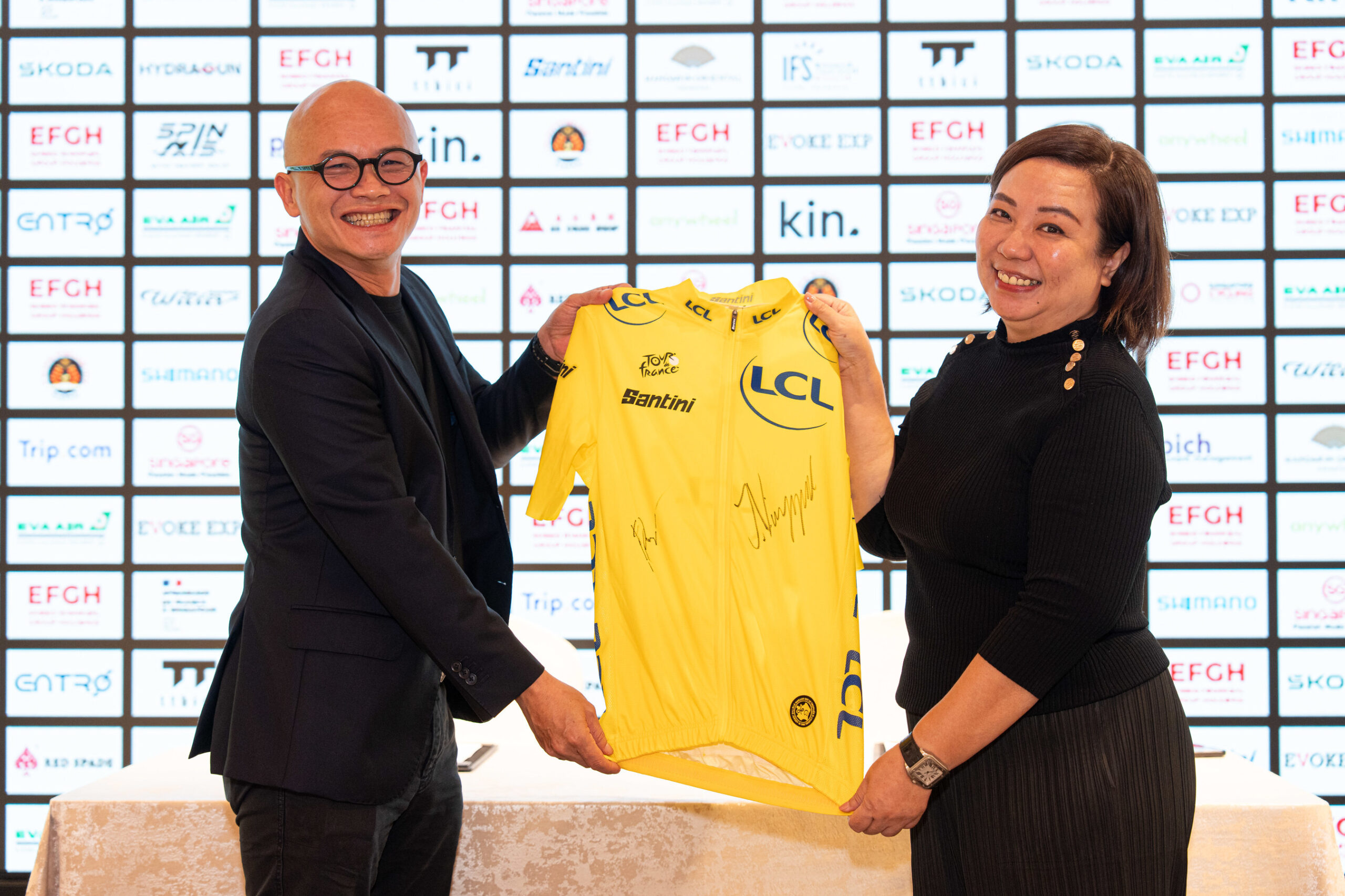 efgh-steps-onto-the-world-stage-as-title-sponsor-of-tour-de-france-efgh-singapore-criterium-2025