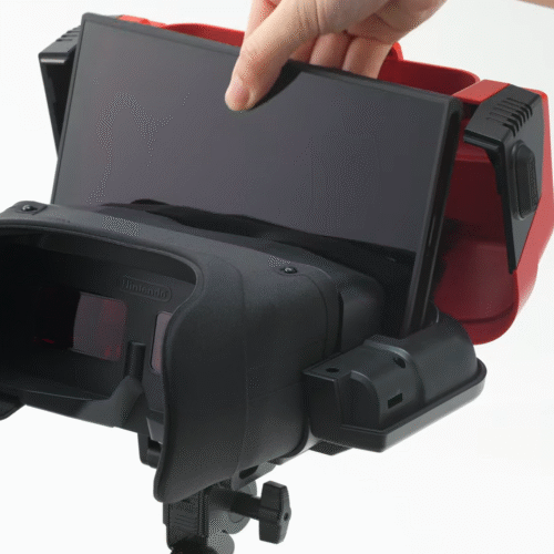 Over three decades later, Nintendo remembers the Virtual Boy exists