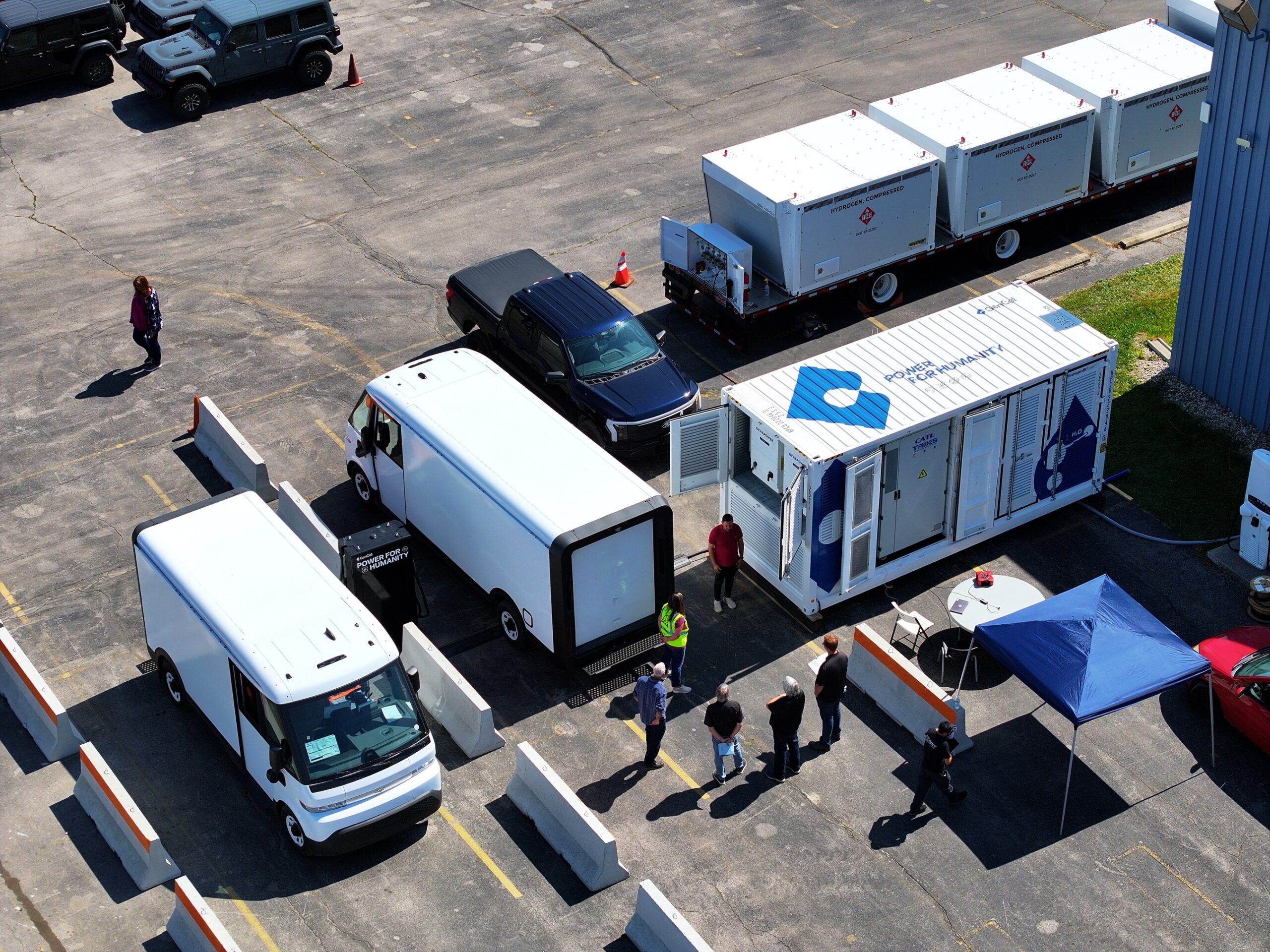 advanced-parking-technologies-and-gencell-commission-evox-at-michigan-technical-resource-park-to-demonstrate-yard-management-solutions-for-automotive-oems