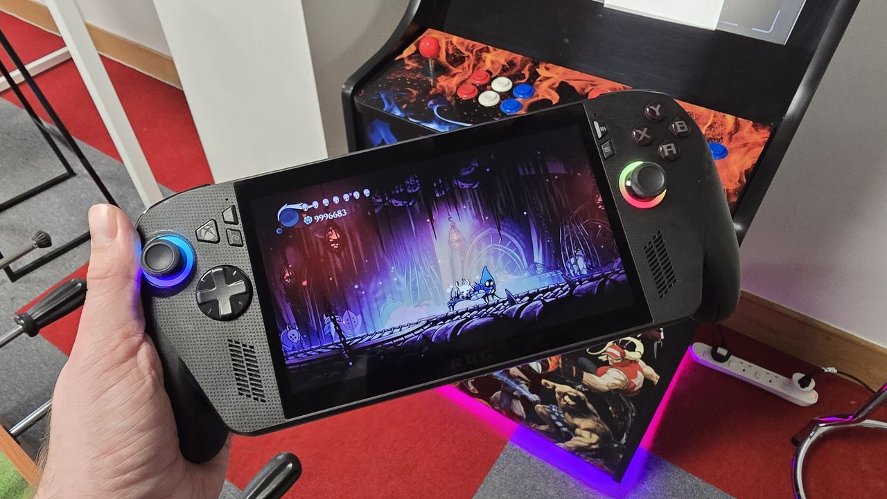 asus-rog-xbox-ally-x-doesn’t-fix-windows-11-on-handhelds,-but-it’s-a-step-in-the-right-direction