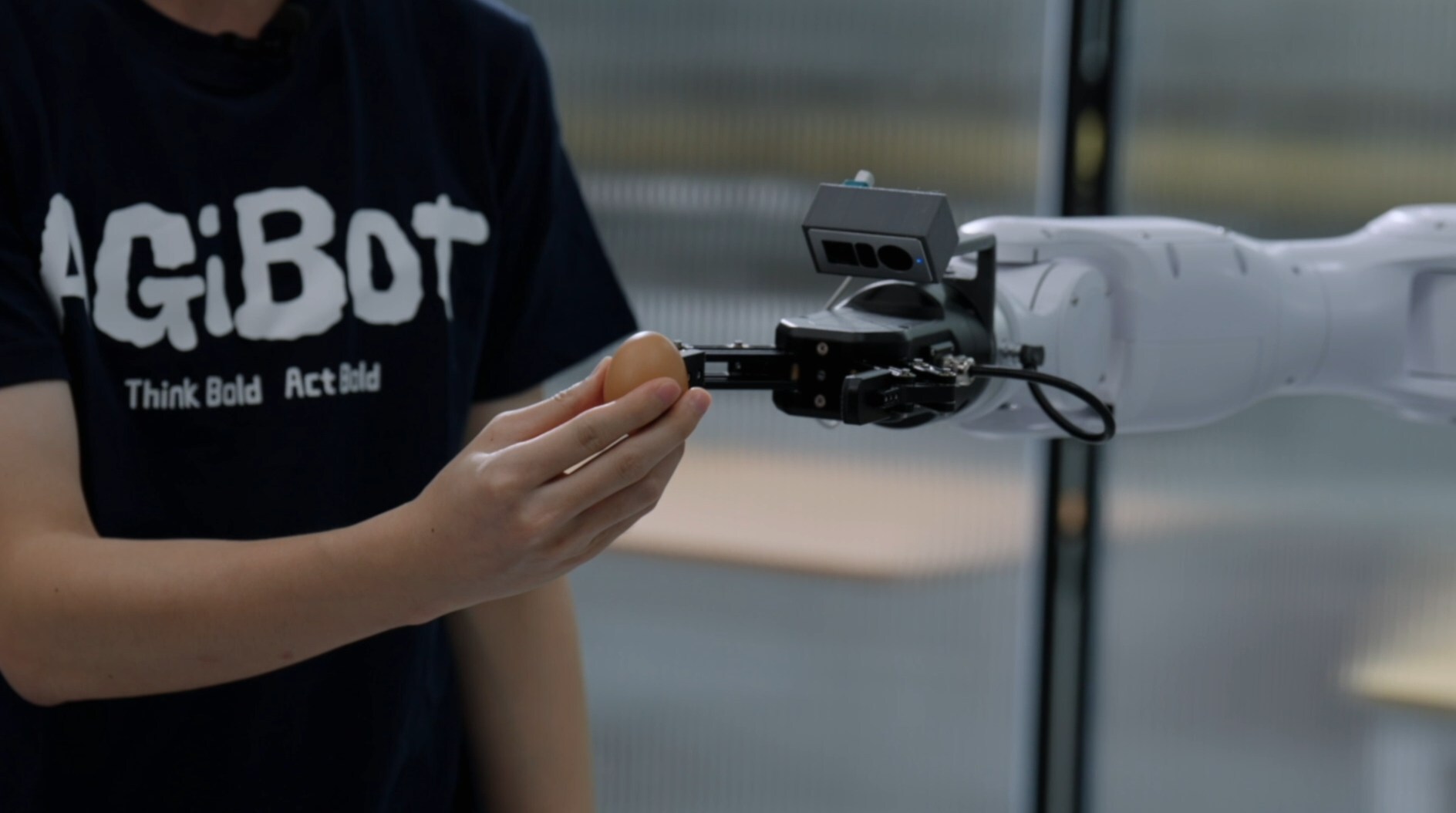 agibot-unveils-next-gen-industrial-grade-interactive-embodied-robot-agibot-g2
