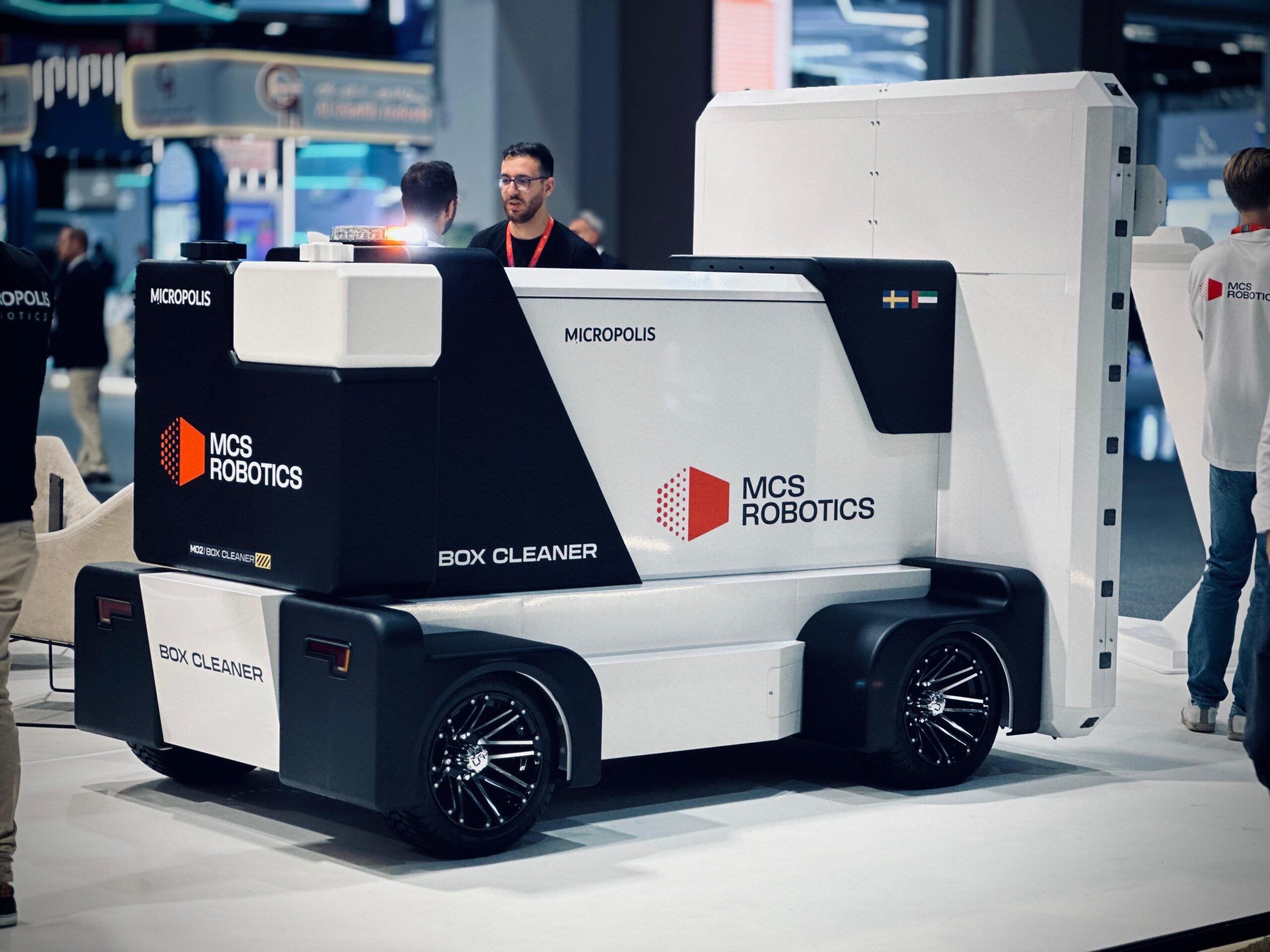micropolis-signs-agreement-with-helsingborgs-hamn-ab-and-mcs-robotics-to-develop-and-test-the-‘box-cleaner’-robot