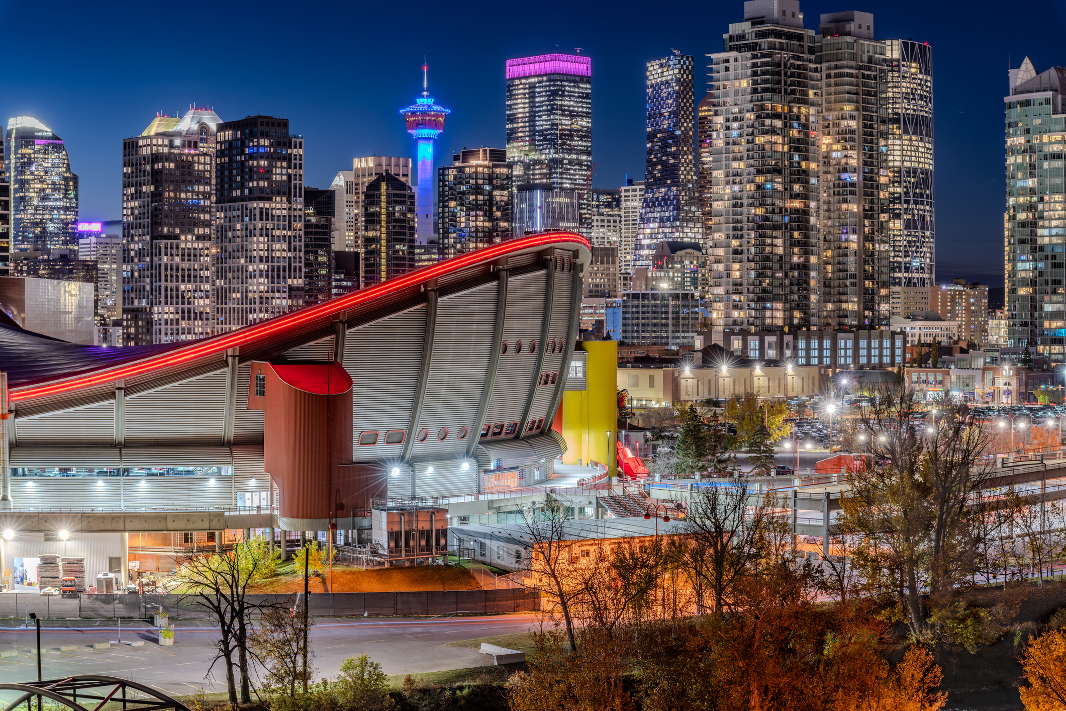 cologix-enters-new-canadian-market-with-strategic-calgary-carrier-hotel-acquisition