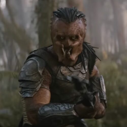 an-outcast-faces-a-deadly-alien-world-in-predator:-badlands-trailer