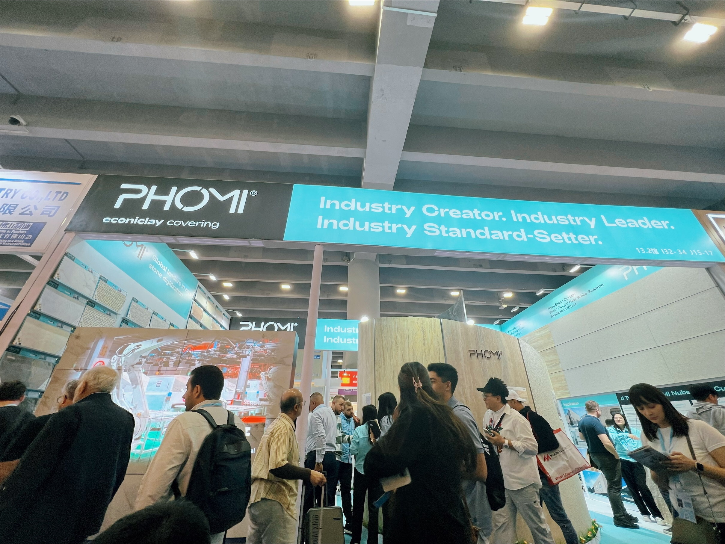 feria-de-canton:-la-maravilla-edisplay-de-phomi-desata-un-frenesi-de-pedidos-global