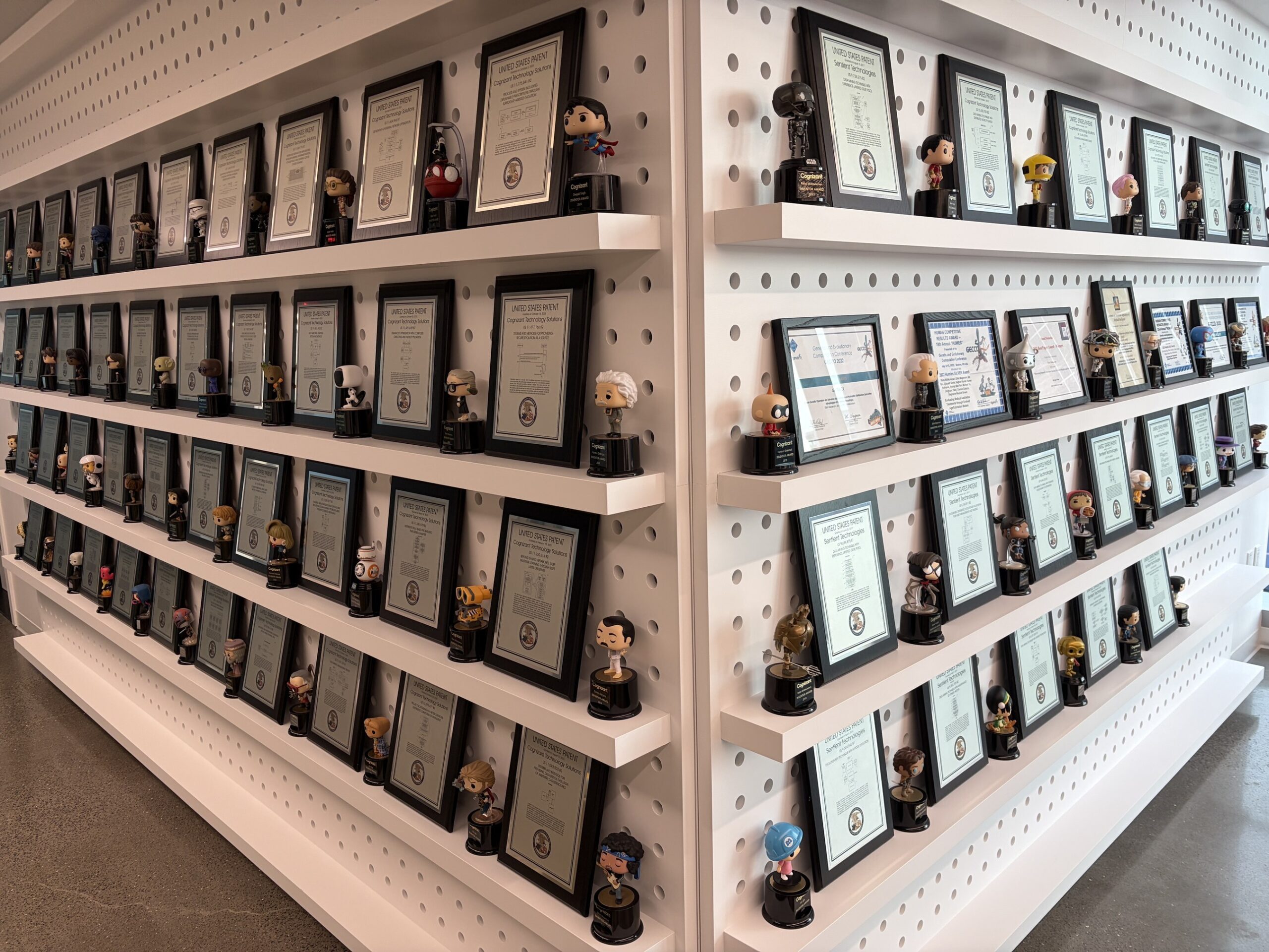 cognizant’s-ai-lab-announces-breakthrough-research-for-fine-tuning-llms-and-records-its-61st-us.-patent-issuance