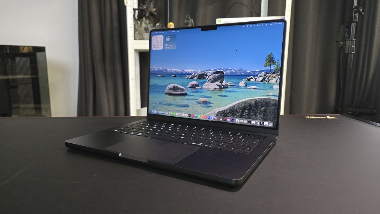 macbook-pro-m5-has-an-incredibly-fast-ssd-that-even-apple-undersold-with-its-marketing