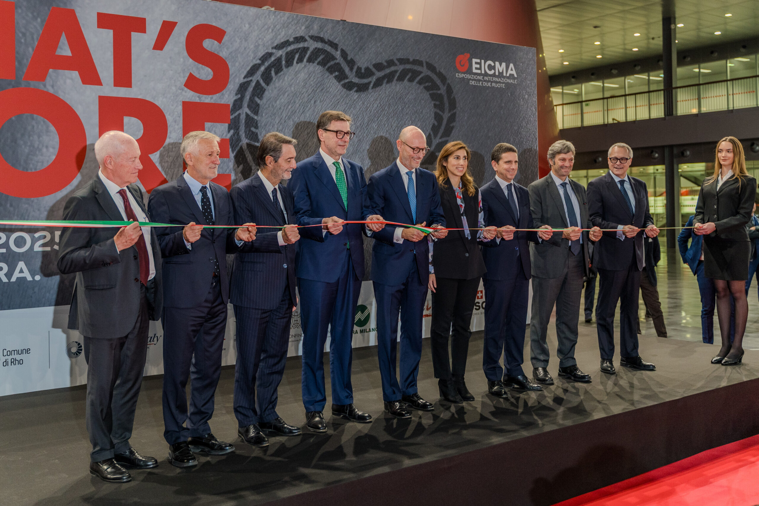 eicma:-minister-giorgetti-eroffnet-die-82.-ausgabe-der-internationalen-zweiradmesse