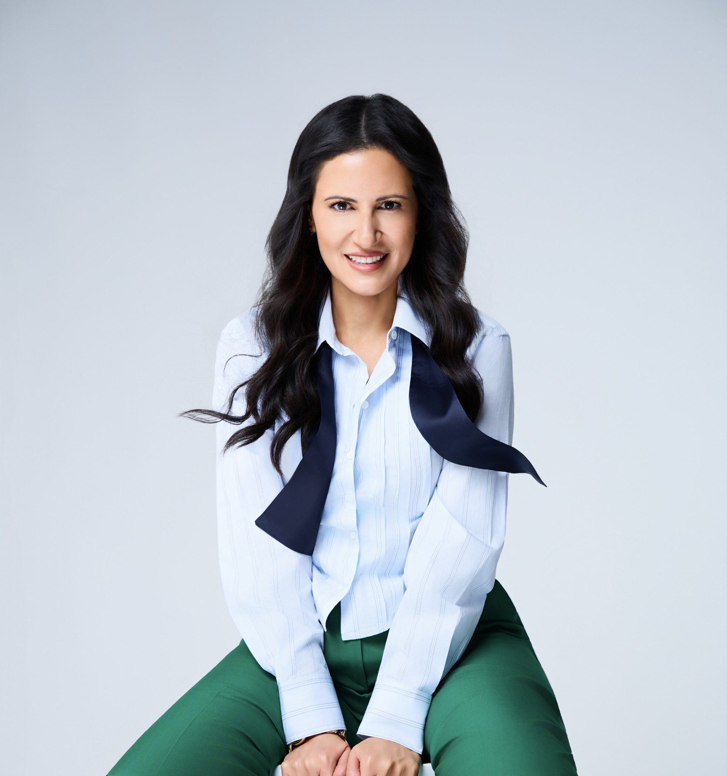 momentos-peluche-brings-heart,-humor,-and-humanity-back-to-screens