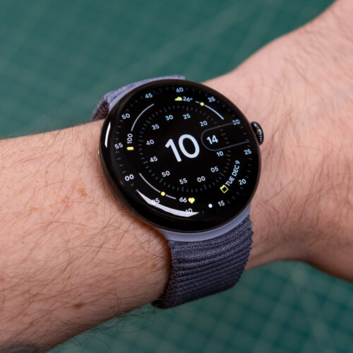 Google is reviving wearable gesture controls, but only for the Pixel Watch 4