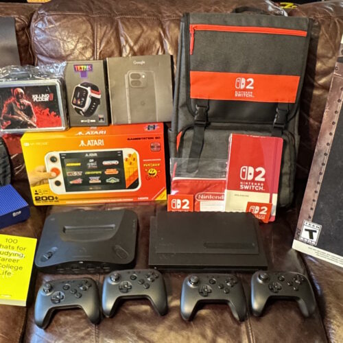 win-hardware,-collectibles,-and-more-in-the-2025-ars-technica-charity-drive