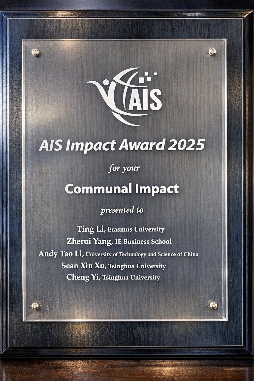 ar-accessibility-research-wins-ais-impact-award-2025-with-support-from-llvision-smart-glasses
