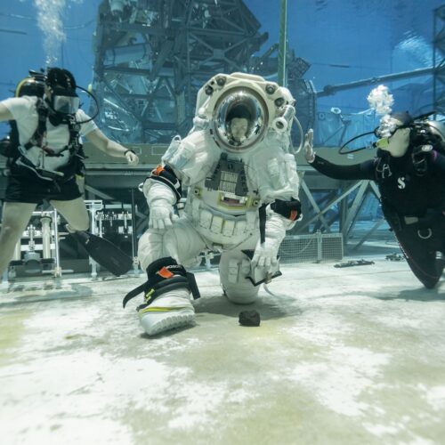 Former astronaut on lunar spacesuits: “I don’t think they’re great right now”