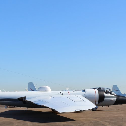 a-wb-57-pilot-just-made-a-heroic-landing-in-houston-after-its-landing-gear-failed