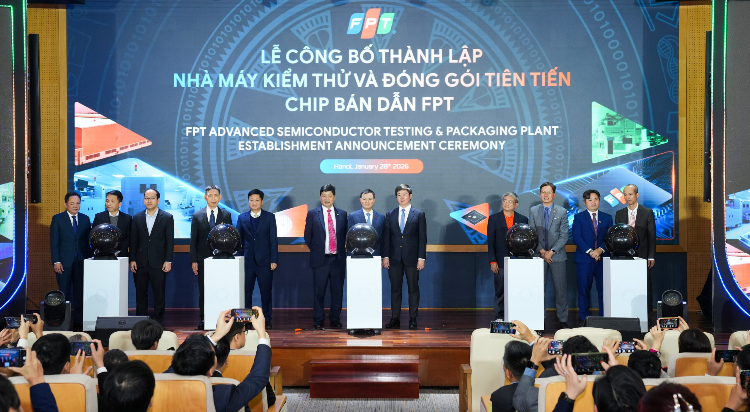 fpt-announces-the-establishment-of-an-advanced-semiconductor-testing-and-packaging-plant,-accelerating-the-integration-of-vietnam’s-semiconductor-value-chain