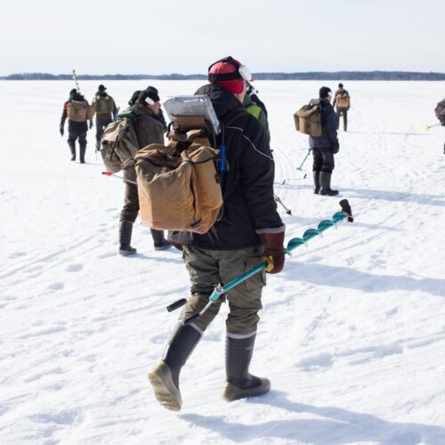 what-ice-fishing-can-teach-us-about-making-foraging-decisions